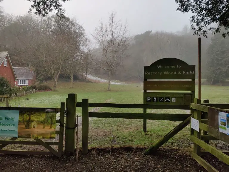 Wooden sign saying Rectory Wood